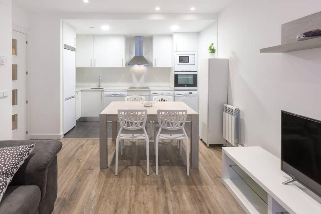 Apartamento 1º B - Apartamentos La Catedral Logroño Eksteriør bilde